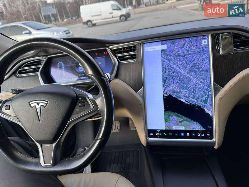 Ліфтбек Tesla Model S 2013 в Запоріжжі