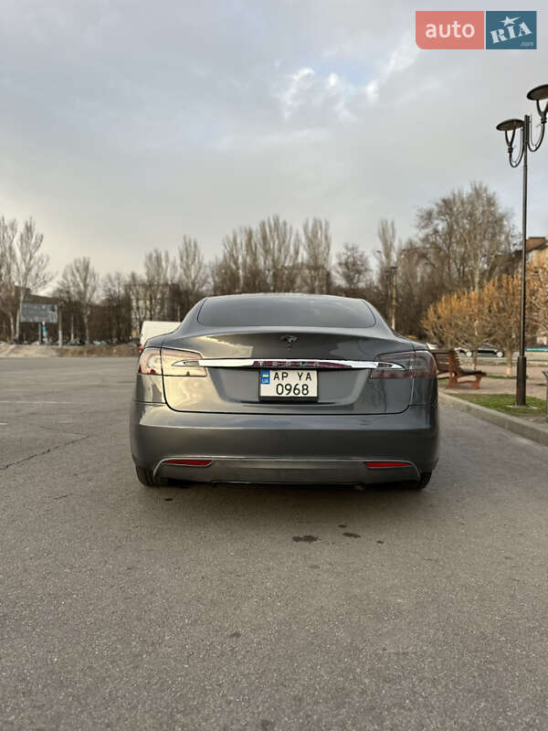 Ліфтбек Tesla Model S 2013 в Запоріжжі