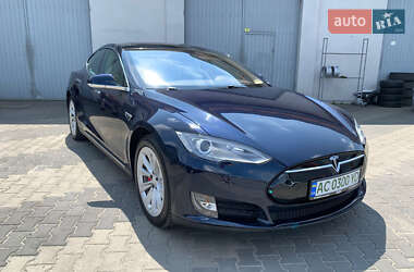 Лифтбек Tesla Model S 2013 в 