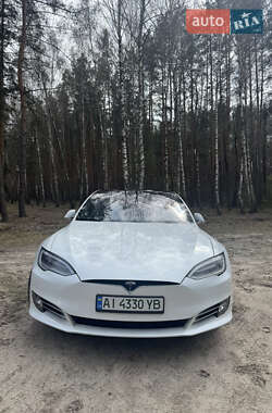 Лифтбек Tesla Model S 2020 в 