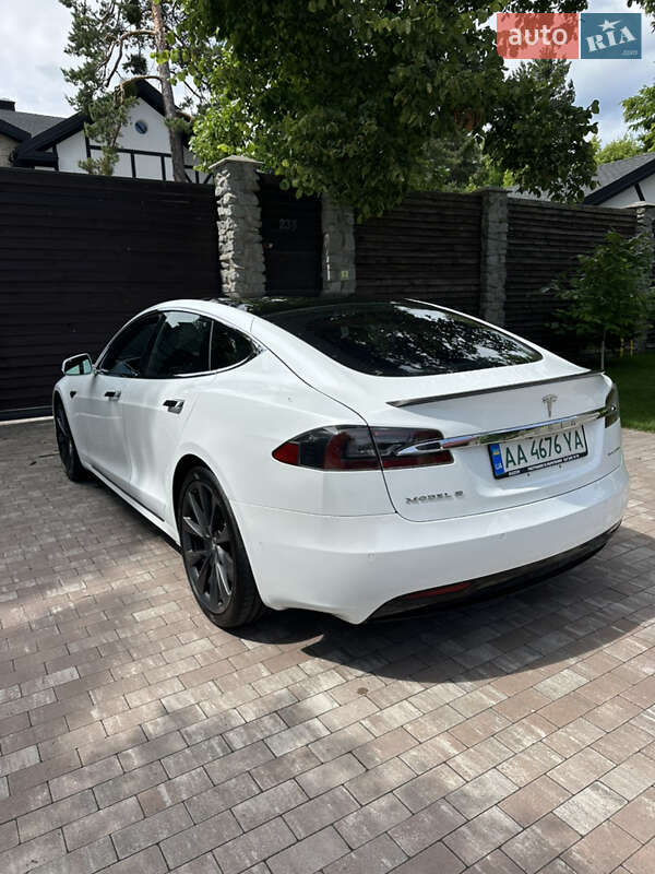 Ліфтбек Tesla Model S 2018 в Києві