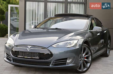 Лифтбек Tesla Model S 2014 в 