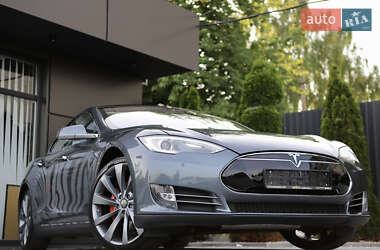 Лифтбек Tesla Model S 2014 в 