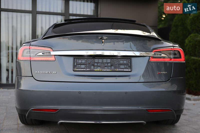 Лифтбек Tesla Model S 2014 в Дрогобыче
