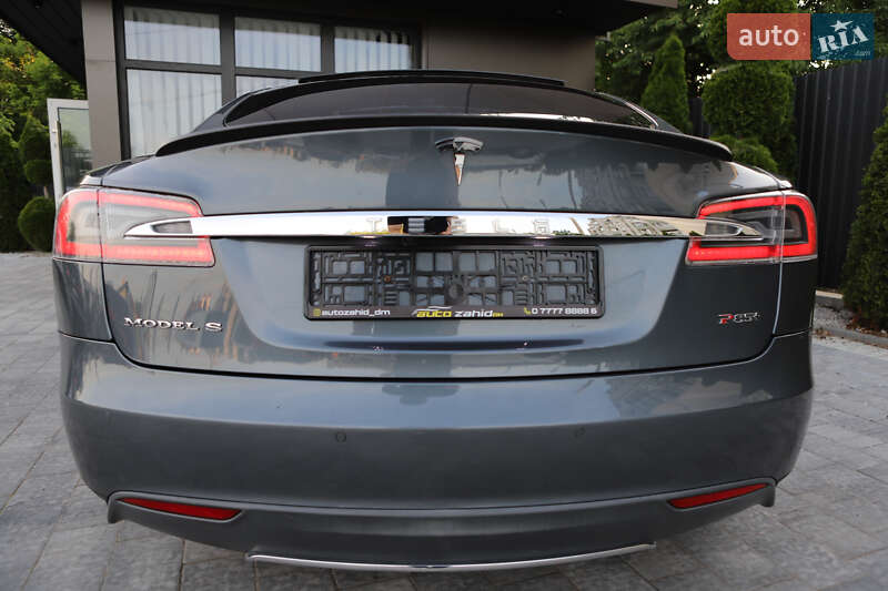 Лифтбек Tesla Model S 2014 в Дрогобыче