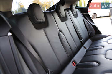 Лифтбек Tesla Model S 2014 в 