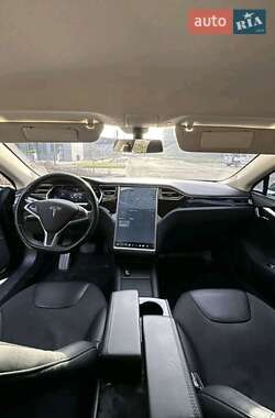 Лифтбек Tesla Model S 2014 в 