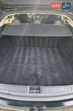 Лифтбек Tesla Model S 2014 в 