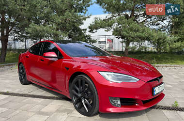Лифтбек Tesla Model S 2018 в 