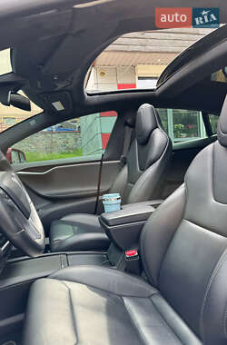 Лифтбек Tesla Model S 2018 в 