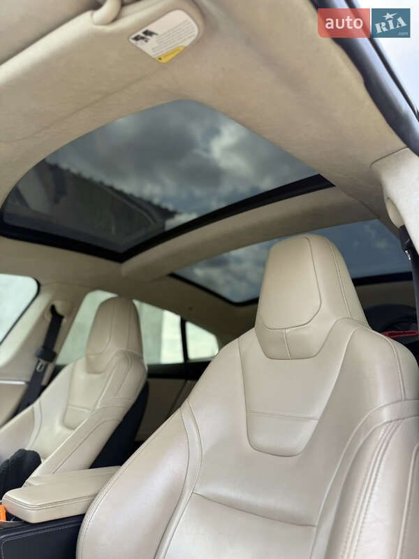 Ліфтбек Tesla Model S 2015 в Фастові