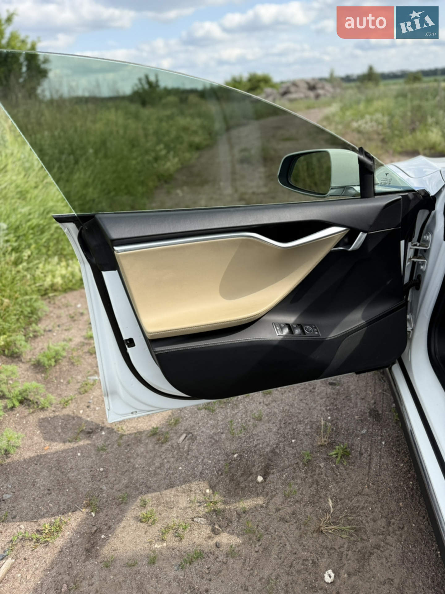 2015 Tesla Model S - мініатюра 14