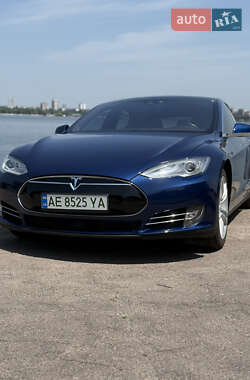 Tesla Model S 2015 Tesla Model S 2015