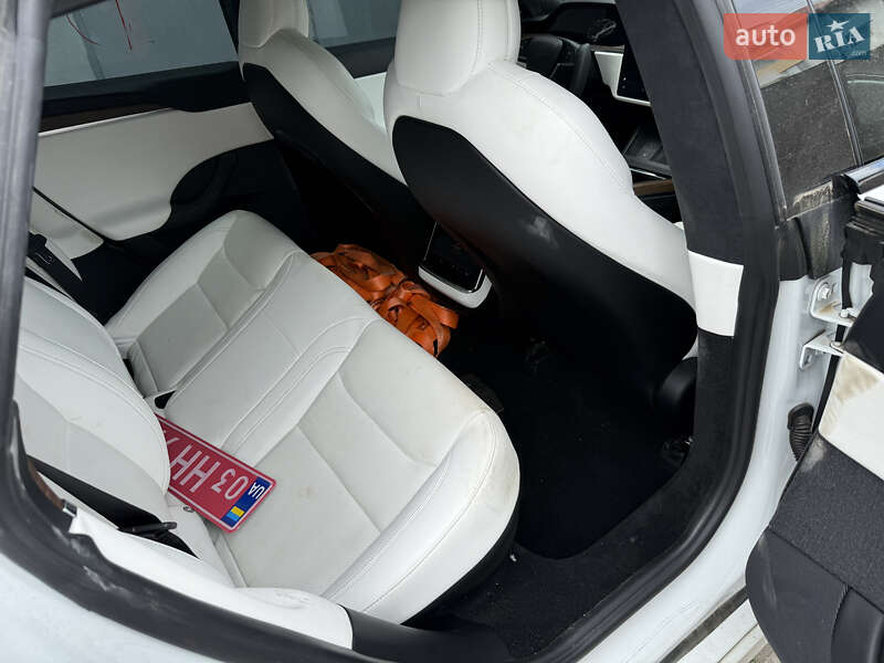 Лифтбек Tesla Model S 2021 в Владимире фото 13 Лифтбек Tesla Model S 2021 в Владимире