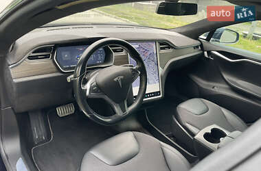 Лифтбек Tesla Model S 2015 в 