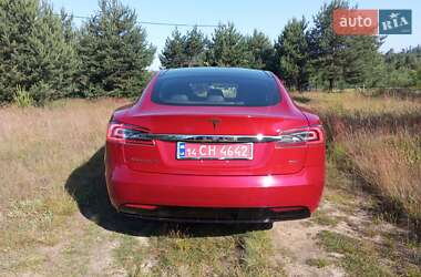 Лифтбек Tesla Model S 2016 в 