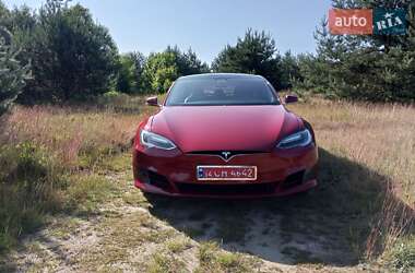 Лифтбек Tesla Model S 2016 в 