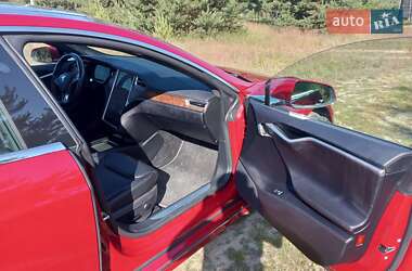 Лифтбек Tesla Model S 2016 в 