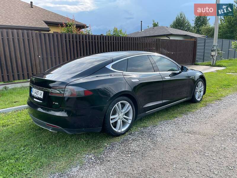 Лифтбек Tesla Model S 2013 в Киеве фото 3 Лифтбек Tesla Model S 2013 в Киеве
