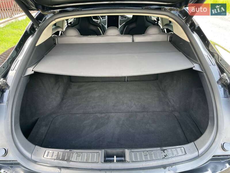 Лифтбек Tesla Model S 2013 в Киеве фото 12 Лифтбек Tesla Model S 2013 в Киеве