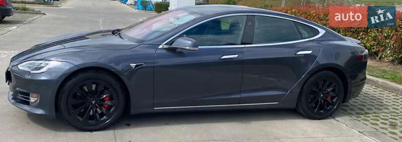 Ліфтбек Tesla Model S 2018 в Києві