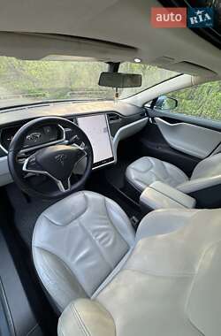 Ліфтбек Tesla Model S 2014 в 