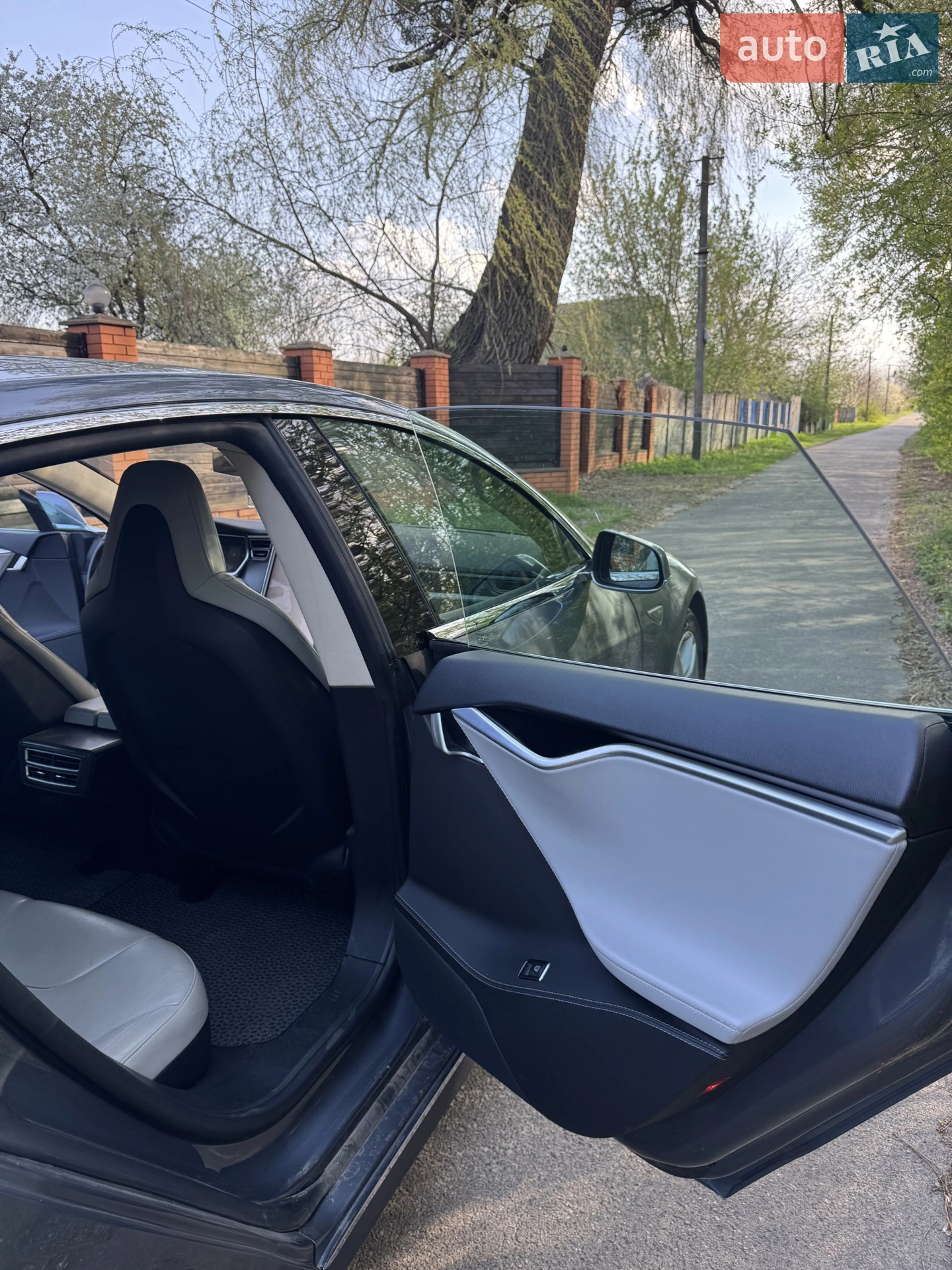 2014 Tesla Model S - мініатюра 12
