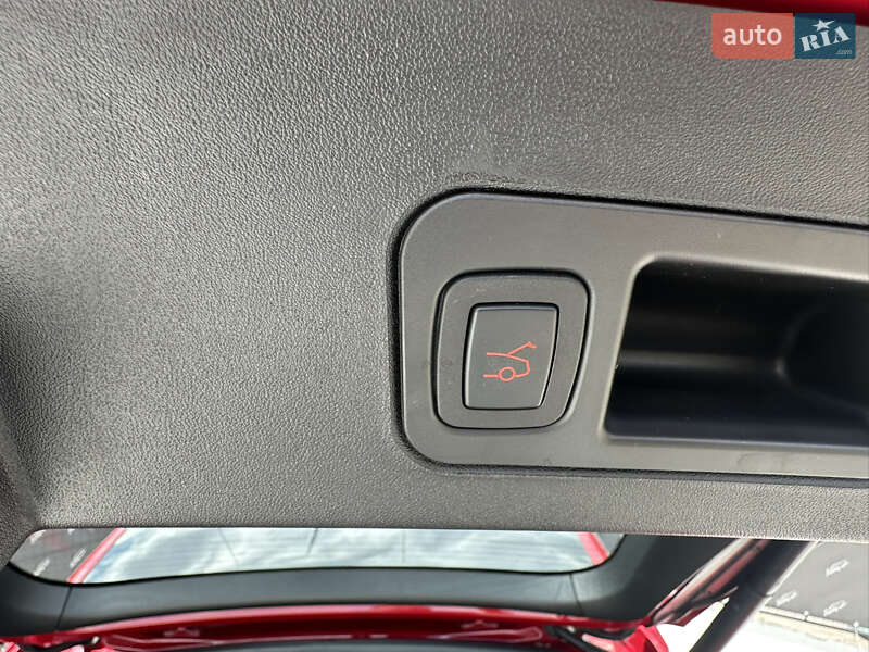 Ліфтбек Tesla Model S 2018 в Києві