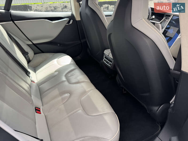 Лифтбек Tesla Model S 2013 в Виннице фото 12 Лифтбек Tesla Model S 2013 в Виннице