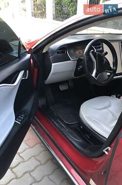 Ліфтбек Tesla Model S 2013 в 