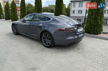 Ліфтбек Tesla Model S 2020 в 