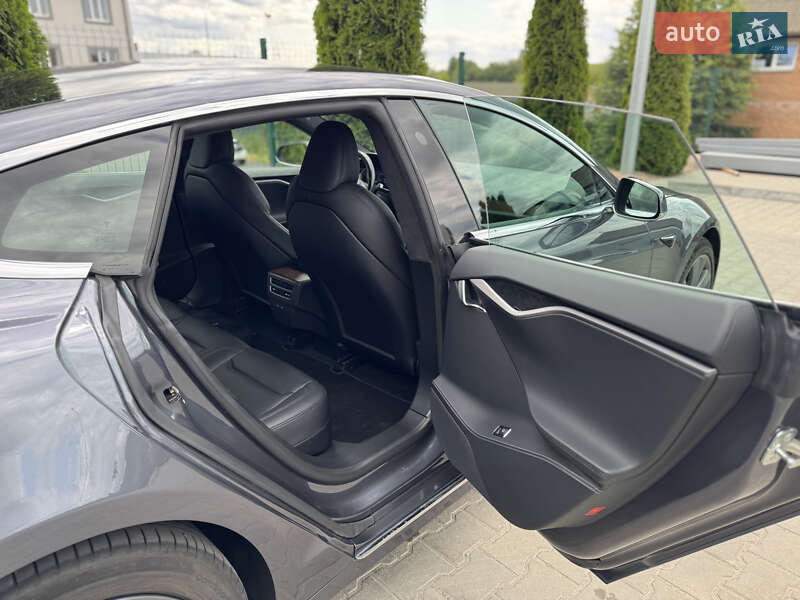 Ліфтбек Tesla Model S 2020 в Вінниці фото 26 Ліфтбек Tesla Model S 2020 в Вінниці