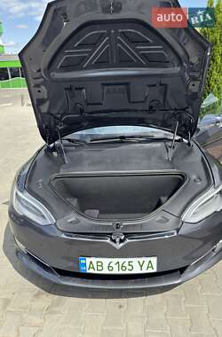 Ліфтбек Tesla Model S 2020 в 