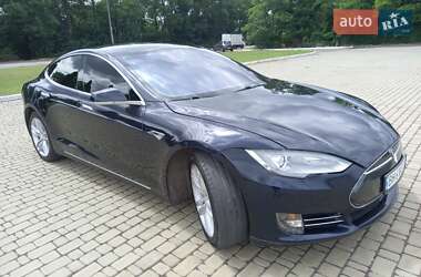 Лифтбек Tesla Model S 2014 в 