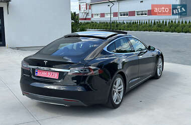 Лифтбек Tesla Model S 2013 в 