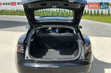 Лифтбек Tesla Model S 2013 в 