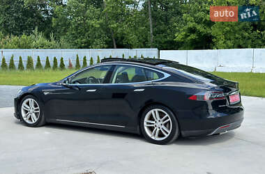 Лифтбек Tesla Model S 2013 в 