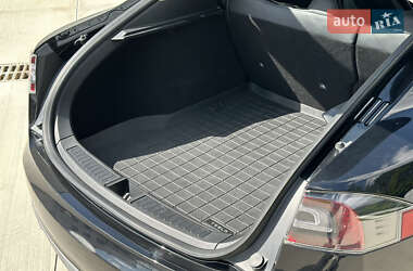 Лифтбек Tesla Model S 2013 в 