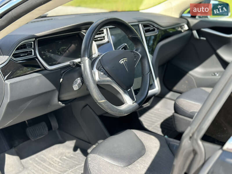 Лифтбек Tesla Model S 2013 в Луцке