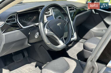 Лифтбек Tesla Model S 2013 в 