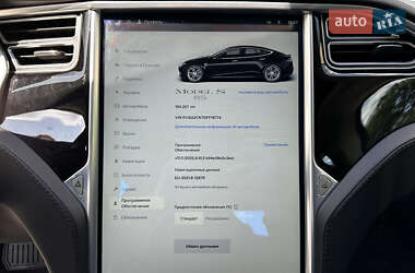Лифтбек Tesla Model S 2013 в 