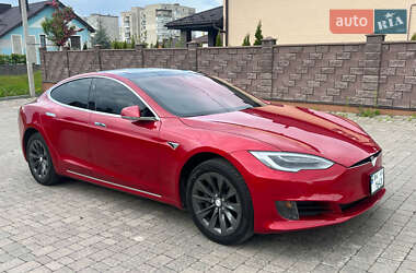 Лифтбек Tesla Model S 2017 в 