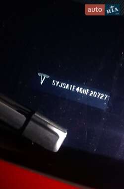 Ліфтбек Tesla Model S 2017 в 