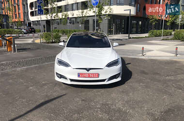 Лифтбек Tesla Model S 2018 в 