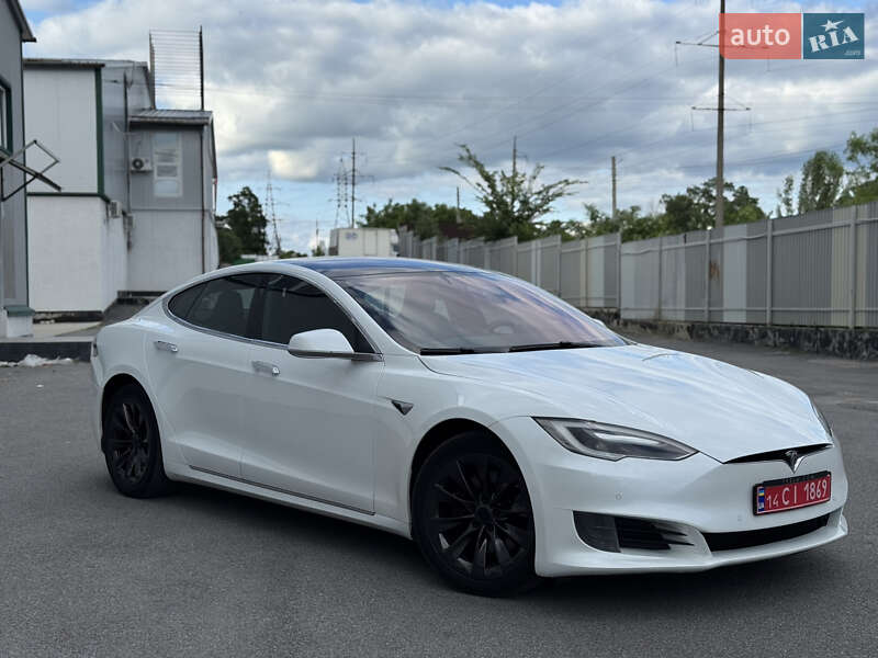 Лифтбек Tesla Model S 2017 в Виннице фото 5 Лифтбек Tesla Model S 2017 в Виннице
