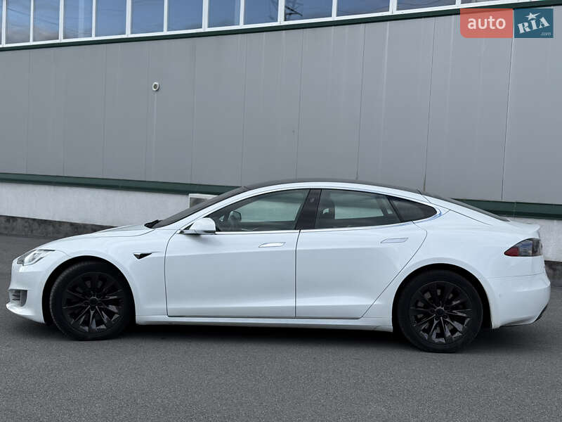 Лифтбек Tesla Model S 2017 в Виннице фото 12 Лифтбек Tesla Model S 2017 в Виннице