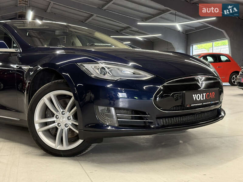 Ліфтбек Tesla Model S 2014 в Володимирі
