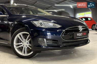 Лифтбек Tesla Model S 2014 в 