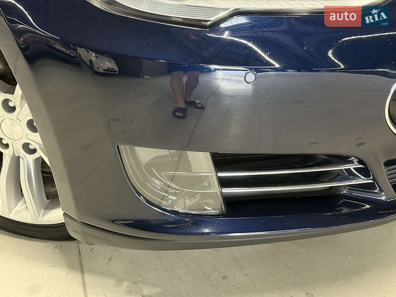 Ліфтбек Tesla Model S 2014 в Володимирі