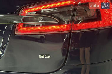 Лифтбек Tesla Model S 2014 в 